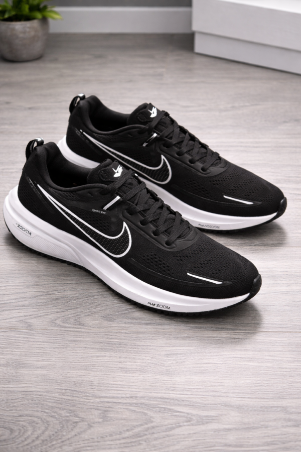 Men’s Black Air Zoom Running Shoes with Cushioned Sole