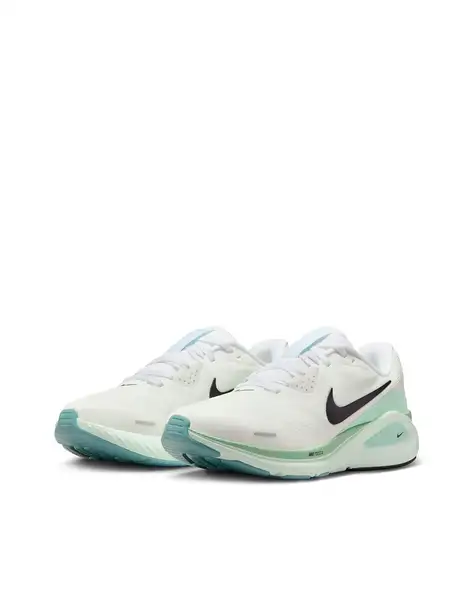 Structure 26 Road Running shoes